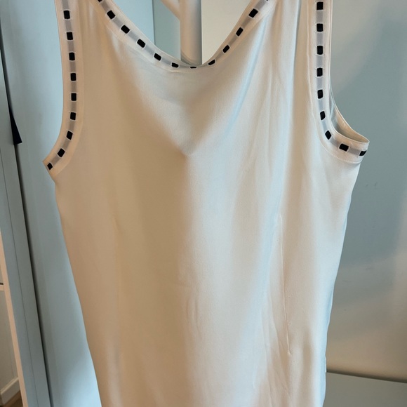Escada cami. Size 42 (size 10 equiv) - Picture 6 of 7